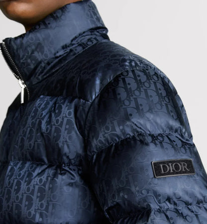 "D" Oblique Puffer Blau