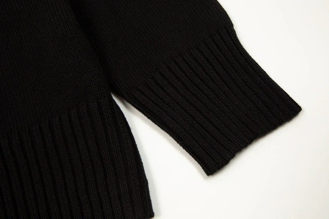 "Heart" Sweater Black (UNISEX)