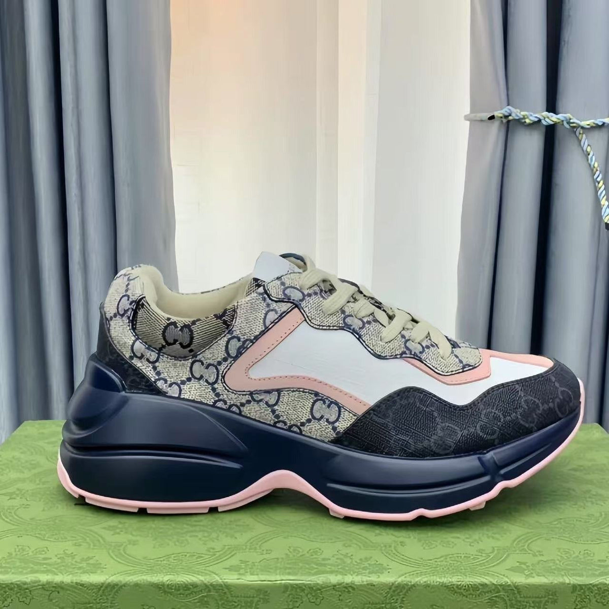 Trainer